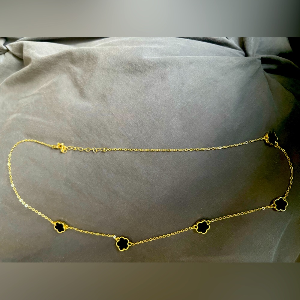 Fashion jewelry brand new necklace bracelet and earrings